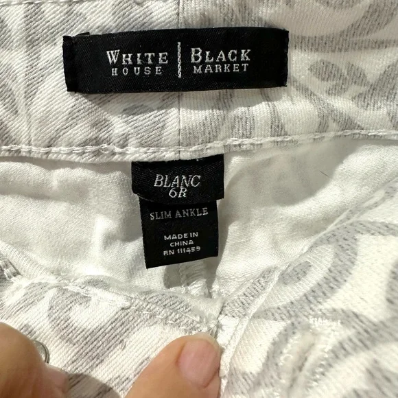 White House Black Market Gray and White Paisley Print Slim Ankle Jean Sz 6 NWOT - Picture 8 of 13